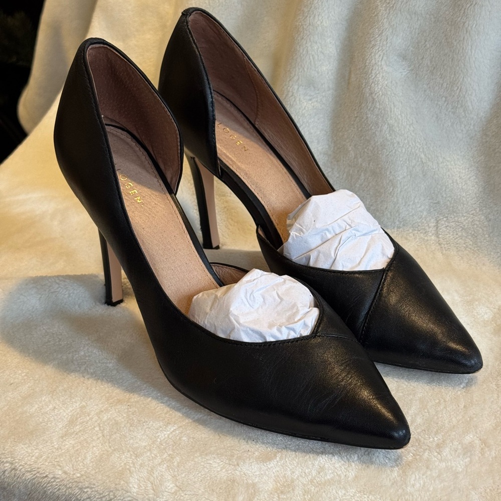 Halogen Elegant Black Leather Pumps